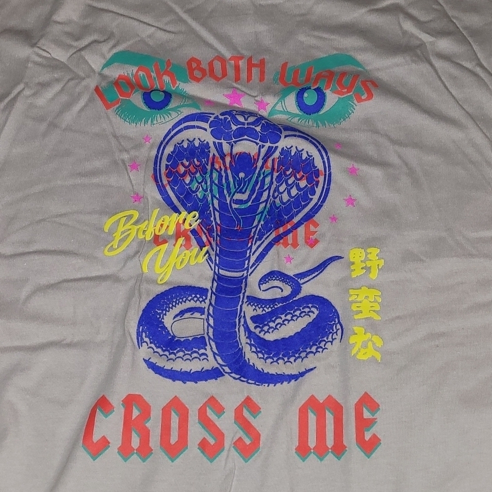 Cygnus Boys Beige Blue Viper Snake Tshirt Look Both Ways Before You Cross Me XL - Picture 2 of 3